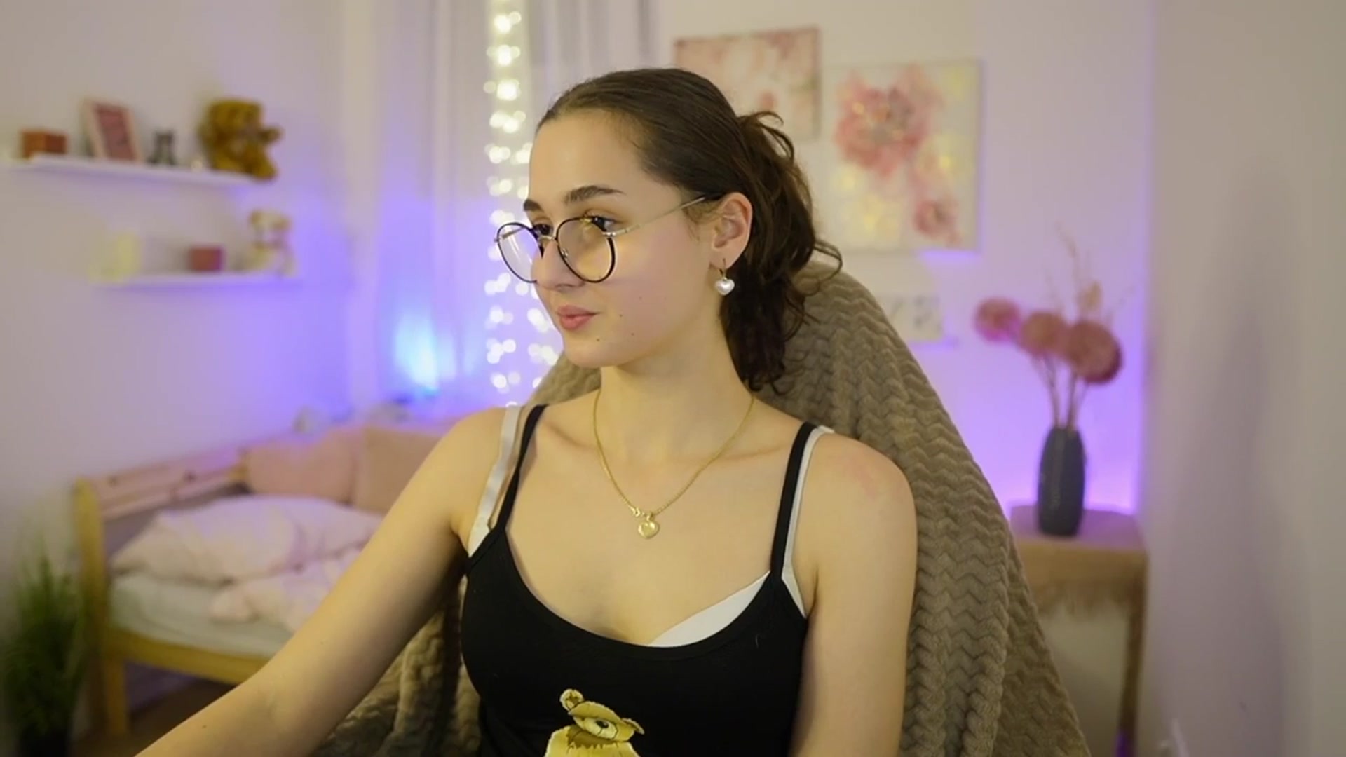 Gallery image thumbnail from Anita_Grey_'s myfreecams stream on, 02/12/2026, 21:08 image 10 of 20
