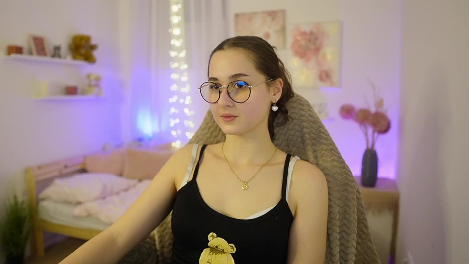 Gallery image thumbnail from Anita_Grey_'s myfreecams stream on, 02/12/2026, 21:08 image 17 of 20
