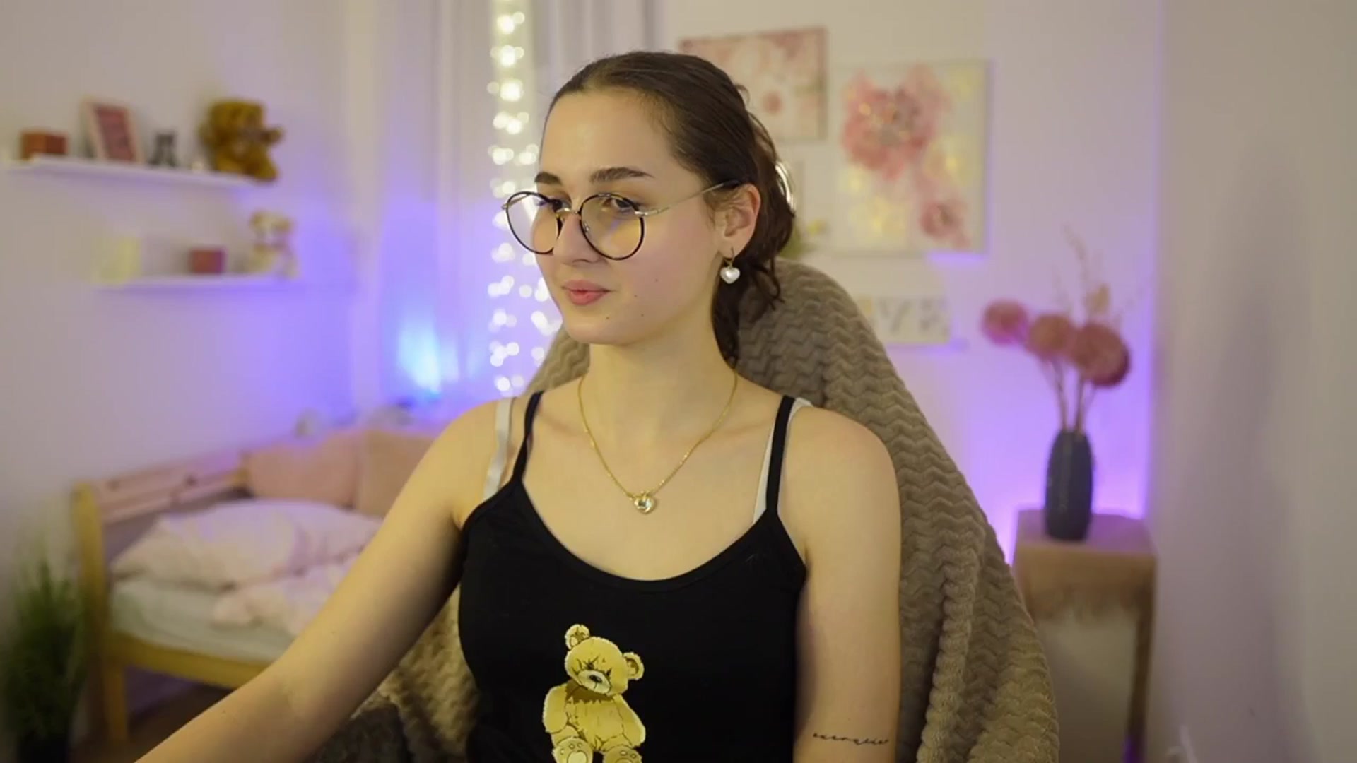 Gallery image thumbnail from Anita_Grey_'s myfreecams stream on, 02/12/2026, 21:08 image 20 of 20