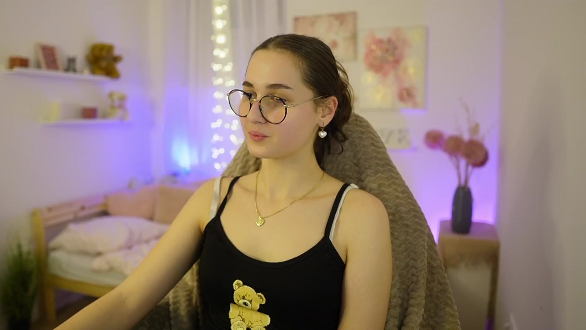 Gallery image thumbnail from Anita_Grey_'s myfreecams stream on, 02/12/2026, 22:24 image 18 of 20