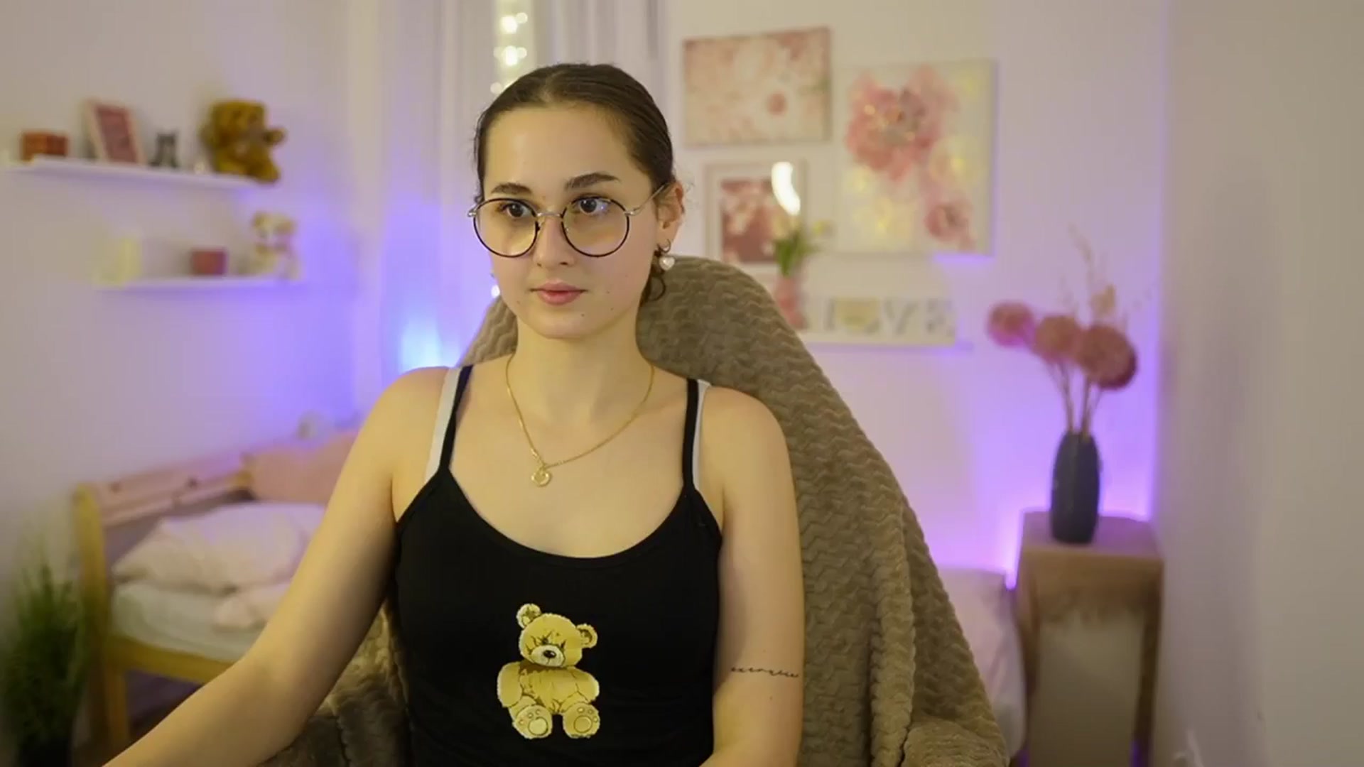 Gallery image thumbnail from Anita_Grey_'s myfreecams stream on, 02/12/2026, 22:24 image 16 of 20