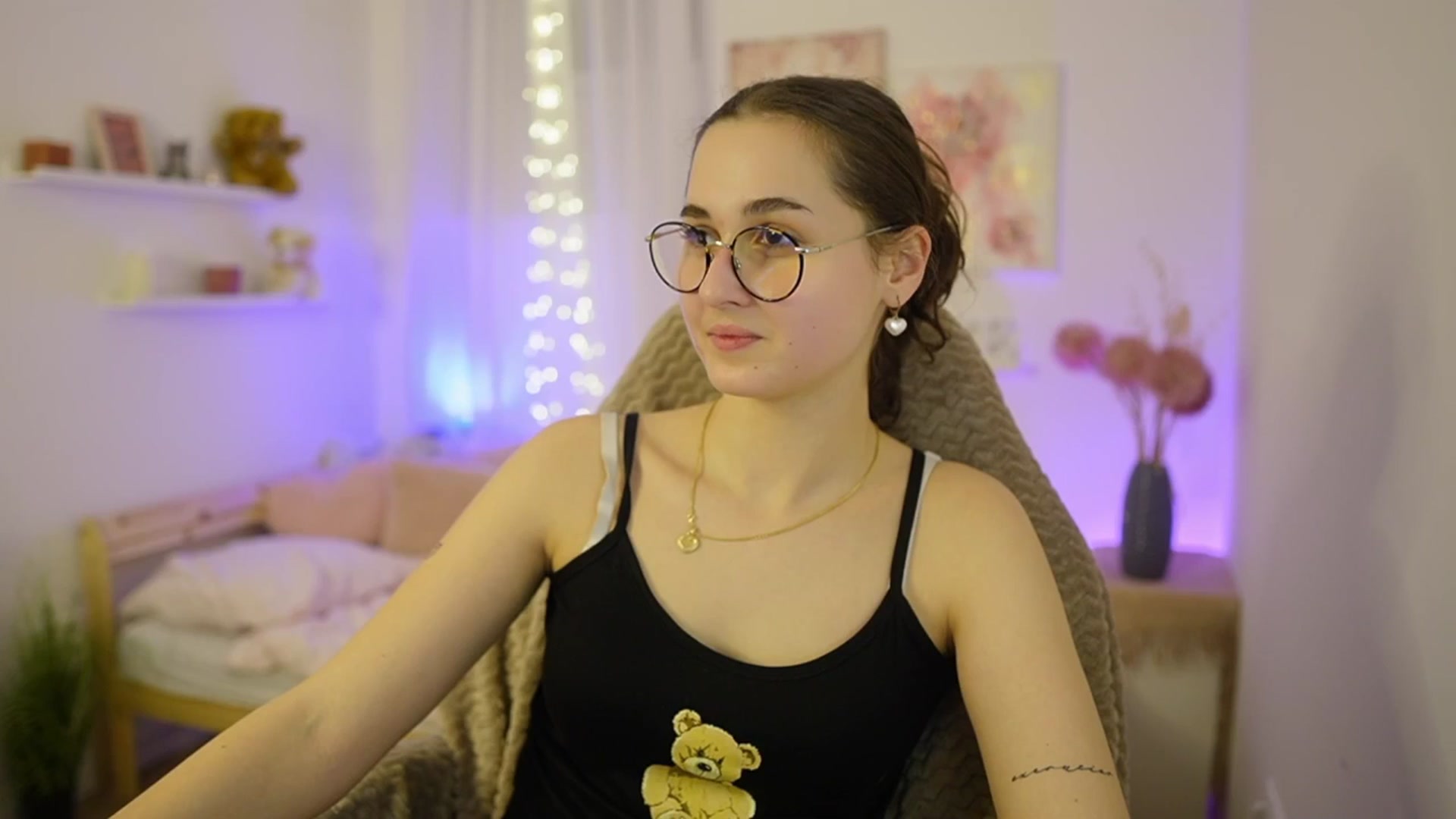 Gallery image thumbnail from Anita_Grey_'s myfreecams stream on, 02/12/2026, 22:24 image 14 of 20