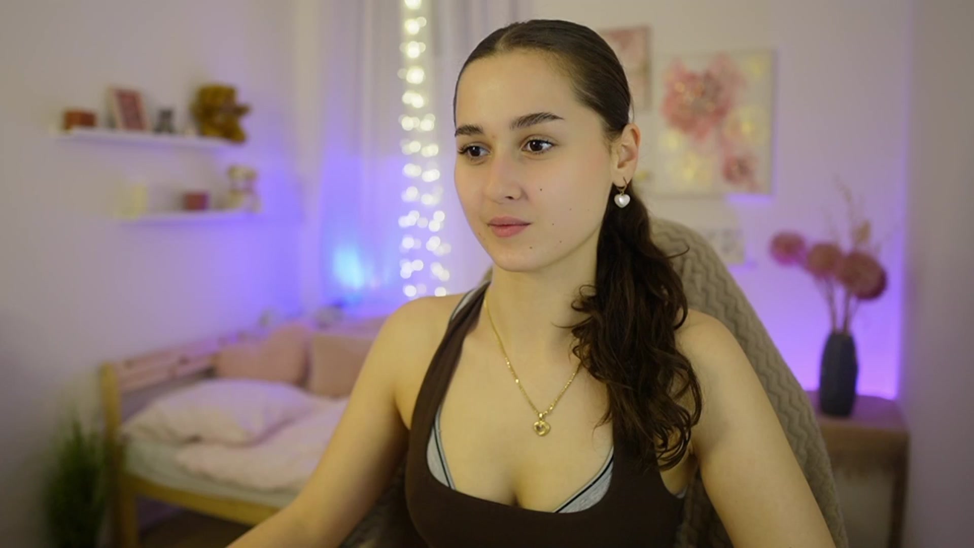 Gallery image thumbnail from Anita_Grey_'s myfreecams stream on, 02/14/2026, 19:50 image 17 of 20