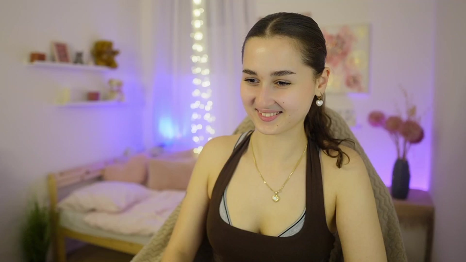 Gallery image thumbnail from Anita_Grey_'s myfreecams stream on, 02/14/2026, 19:50 image 15 of 20