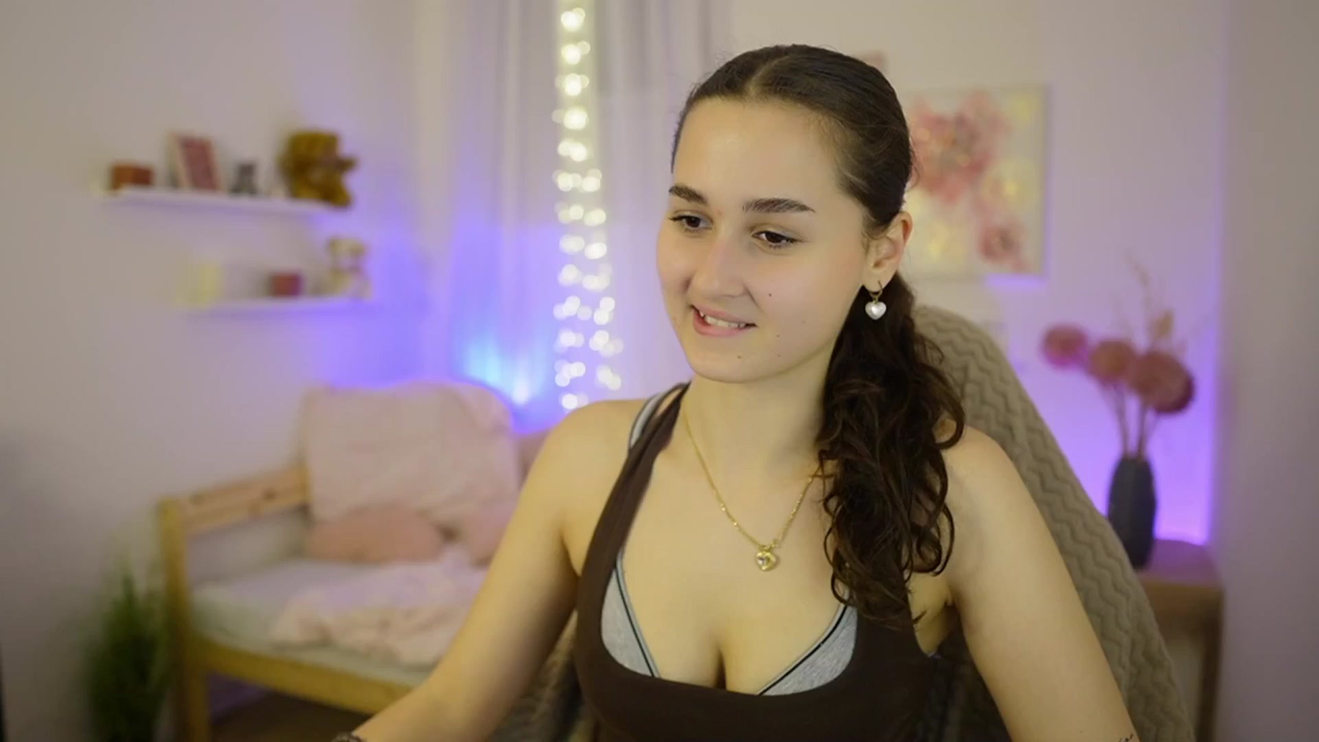 Gallery image thumbnail from Anita_Grey_'s myfreecams stream on, 02/14/2026, 20:31 image 9 of 20