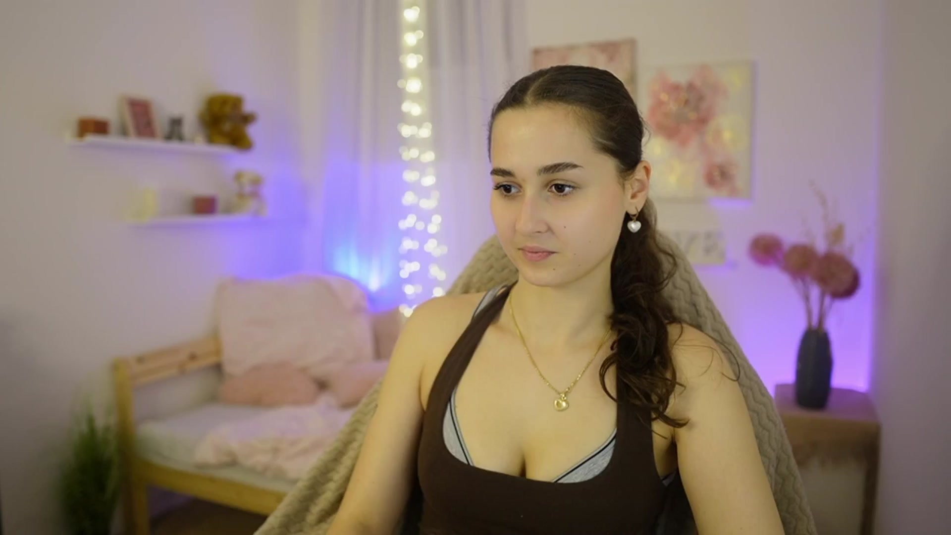 Gallery image thumbnail from Anita_Grey_'s myfreecams stream on, 02/14/2026, 20:31 image 4 of 20