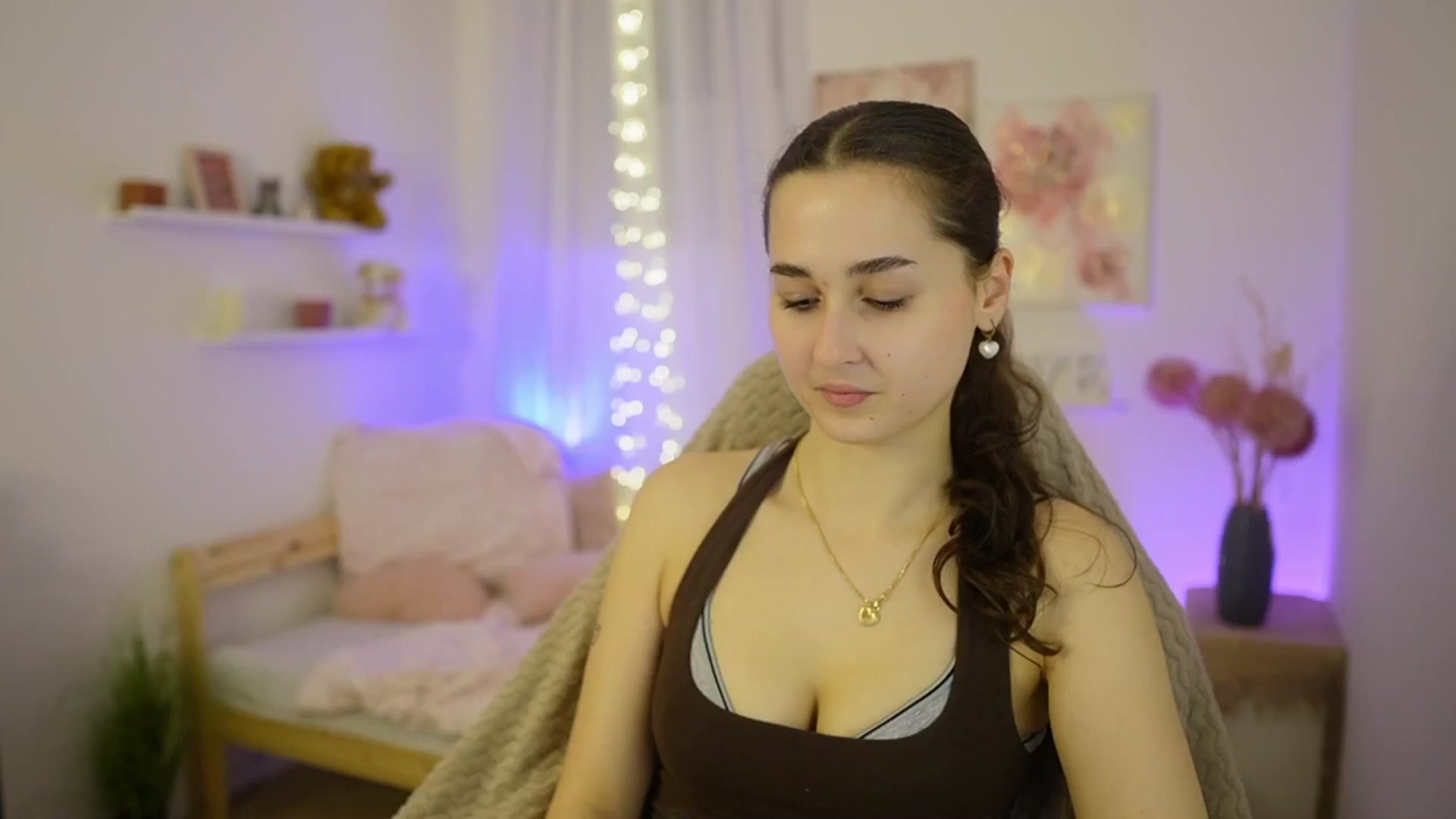 Gallery image thumbnail from Anita_Grey_'s myfreecams stream on, 02/14/2026, 20:31 image 1 of 20