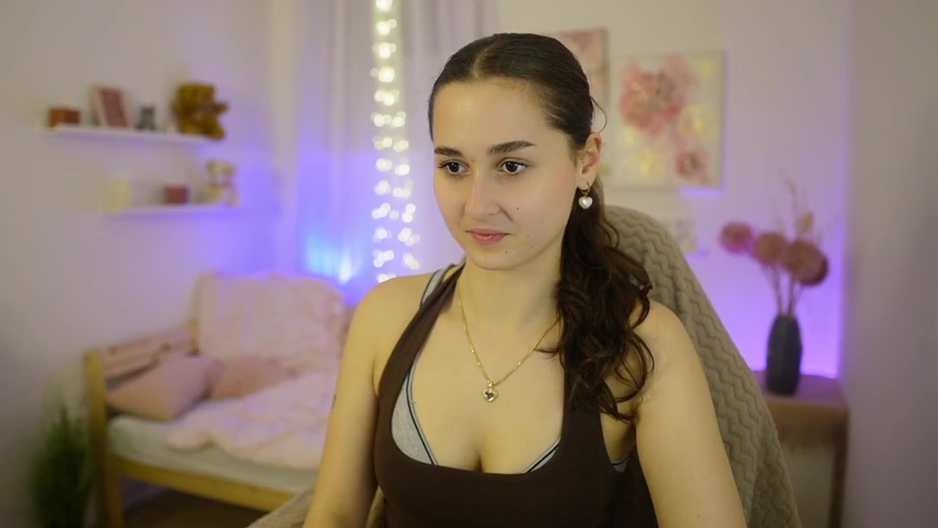 Gallery image thumbnail from Anita_Grey_'s myfreecams stream on, 02/14/2026, 22:09 image 14 of 20