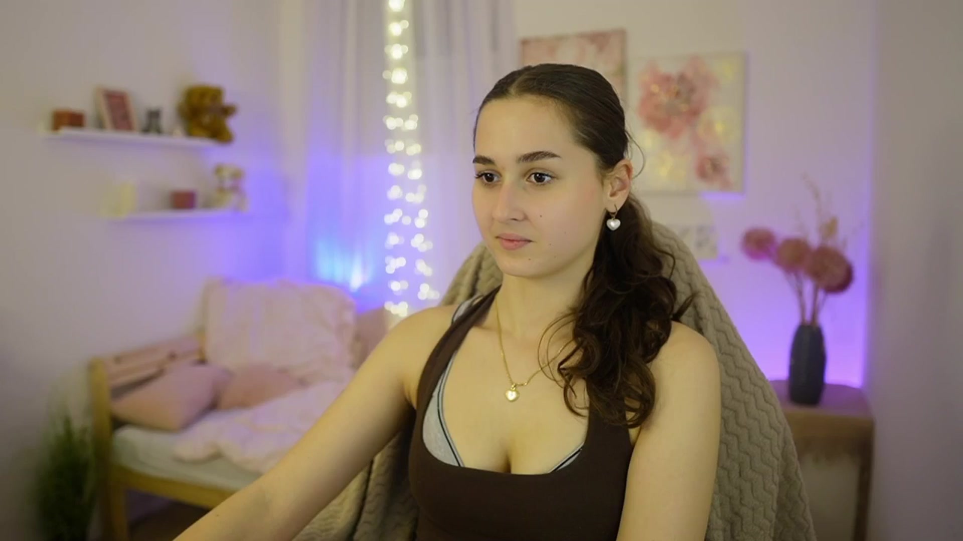 Gallery image thumbnail from Anita_Grey_'s myfreecams stream on, 02/14/2026, 22:09 image 9 of 20