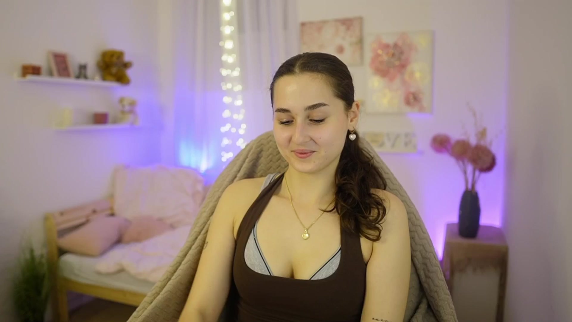 Gallery image thumbnail from Anita_Grey_'s myfreecams stream on, 02/14/2026, 23:39 image 12 of 20
