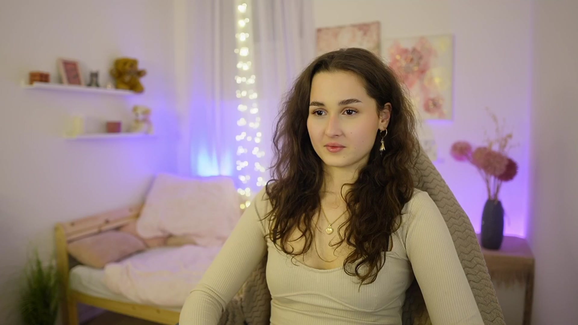 Gallery image thumbnail from Anita_Grey_'s myfreecams stream on, 02/17/2026, 20:52 image 6 of 20
