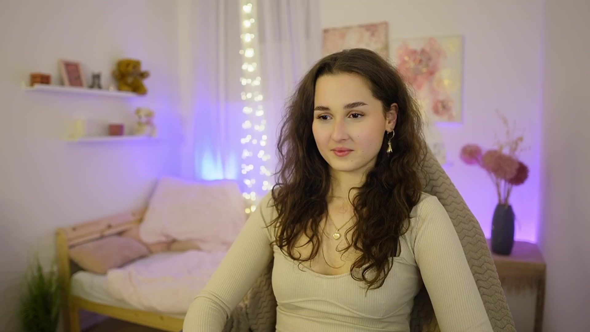 Gallery image thumbnail from Anita_Grey_'s myfreecams stream on, 02/17/2026, 20:52 image 5 of 20