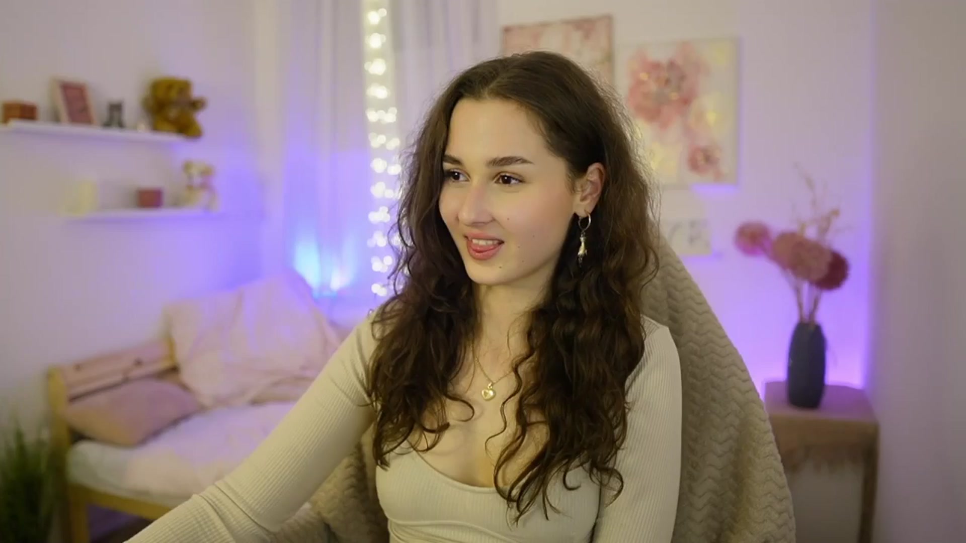 Gallery image thumbnail from Anita_Grey_'s myfreecams stream on, 02/18/2026, 24:01 image 8 of 20
