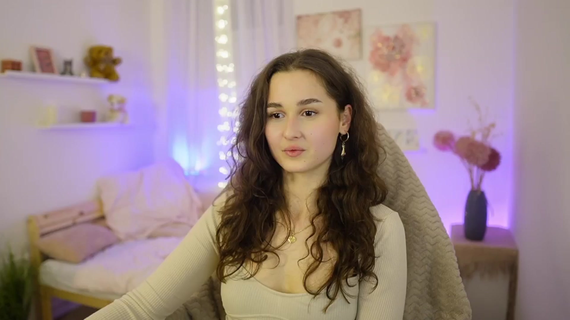 Gallery image thumbnail from Anita_Grey_'s myfreecams stream on, 02/18/2026, 24:01 image 15 of 20