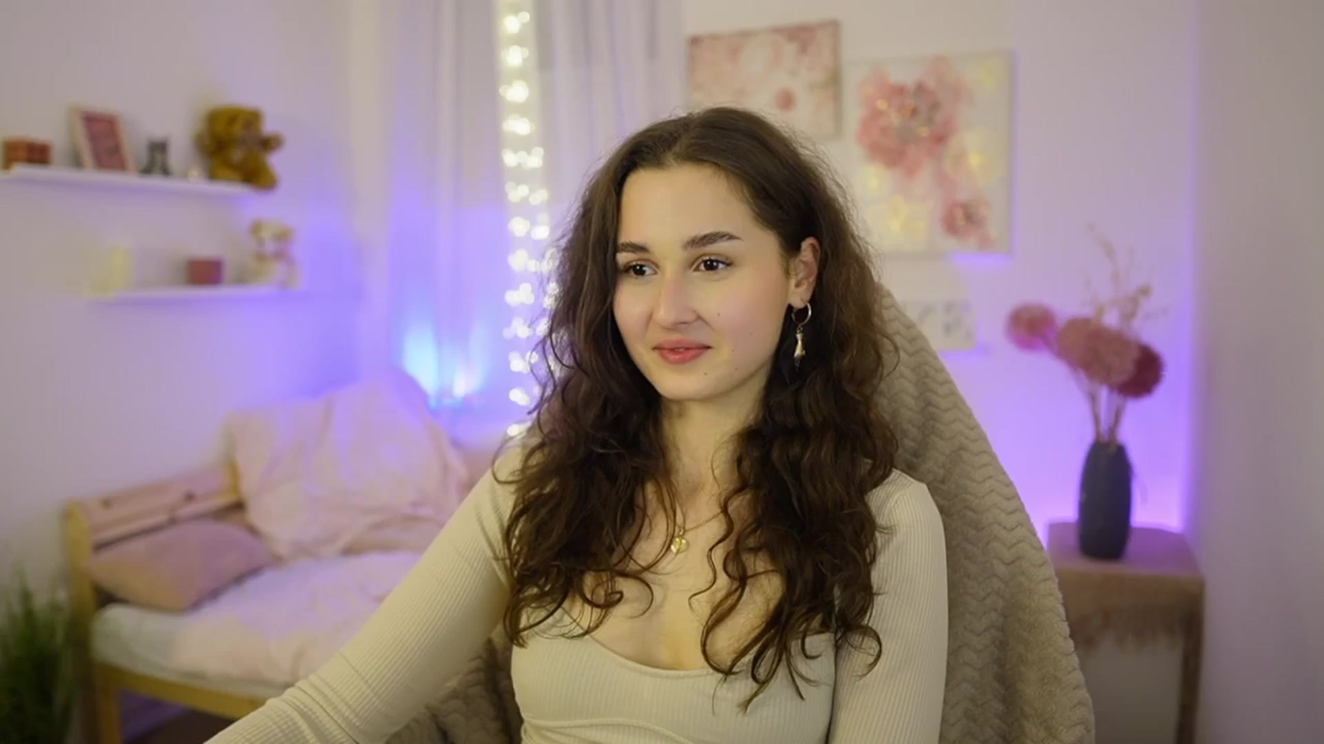 Gallery image thumbnail from Anita_Grey_'s myfreecams stream on, 02/18/2026, 24:01 image 12 of 20