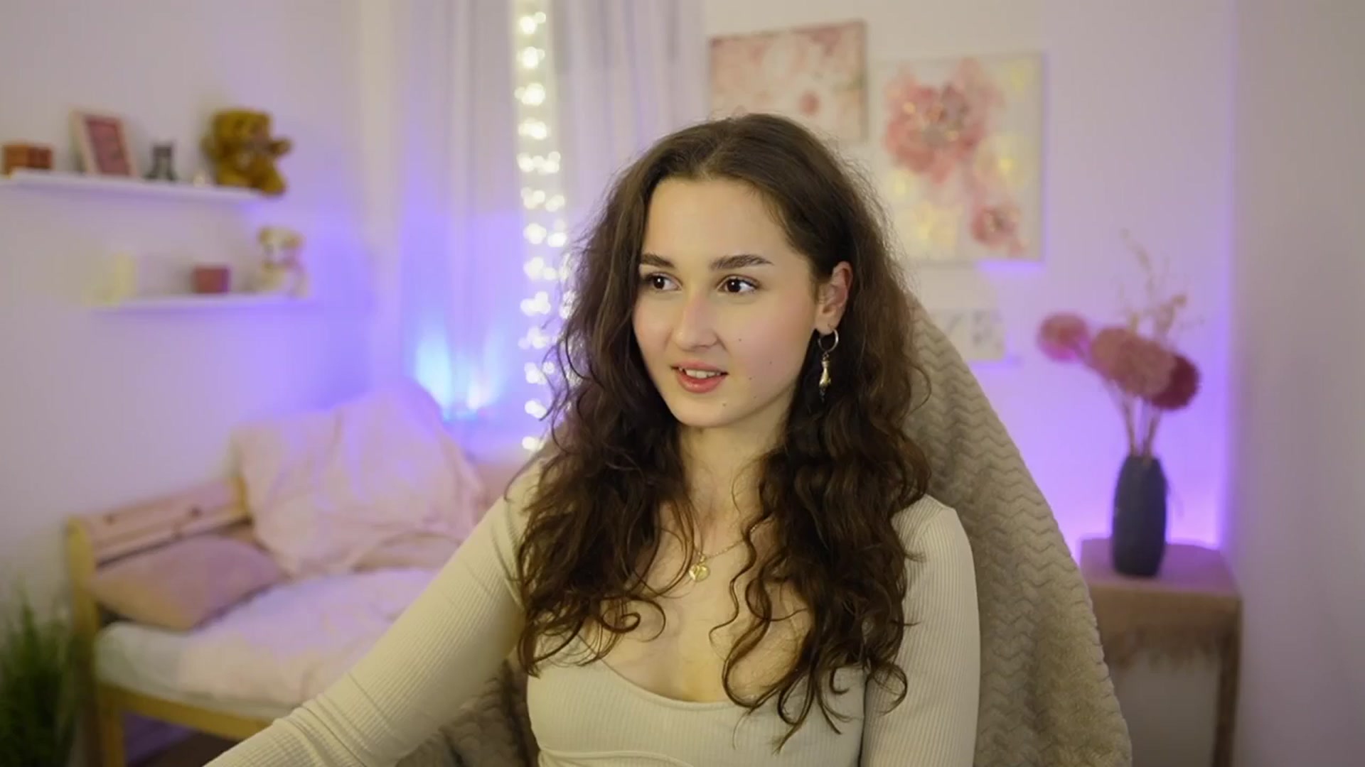 Gallery image thumbnail from Anita_Grey_'s myfreecams stream on, 02/18/2026, 24:01 image 14 of 20