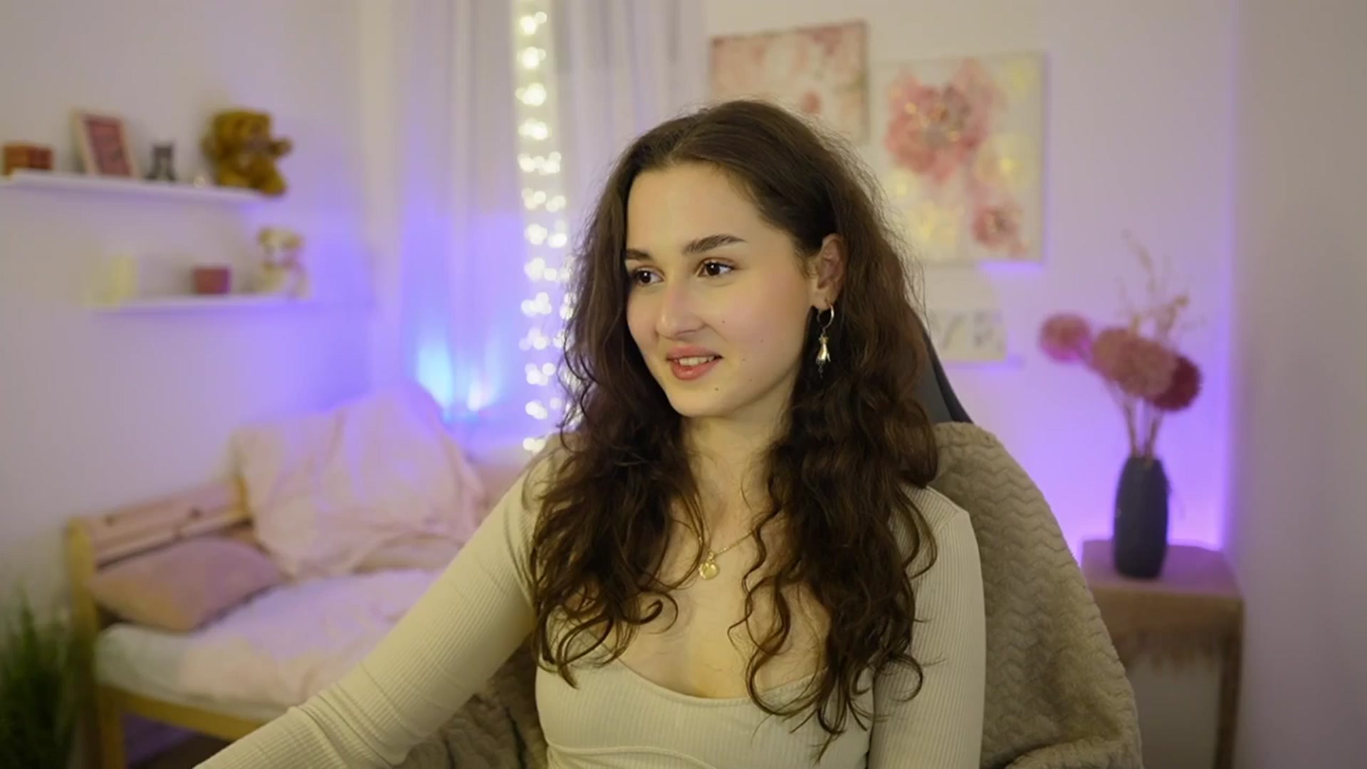 Gallery image thumbnail from Anita_Grey_'s myfreecams stream on, 02/18/2026, 24:01 image 17 of 20