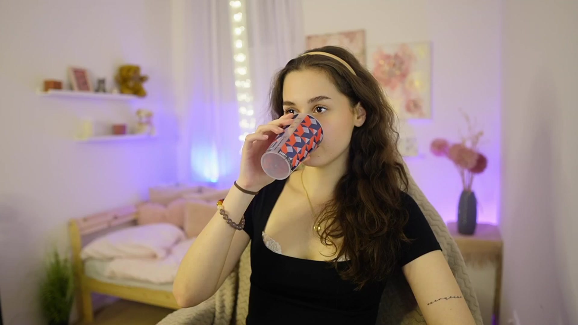 Gallery image thumbnail from Anita_Grey_'s myfreecams stream on, 02/18/2026, 20:03 image 19 of 20