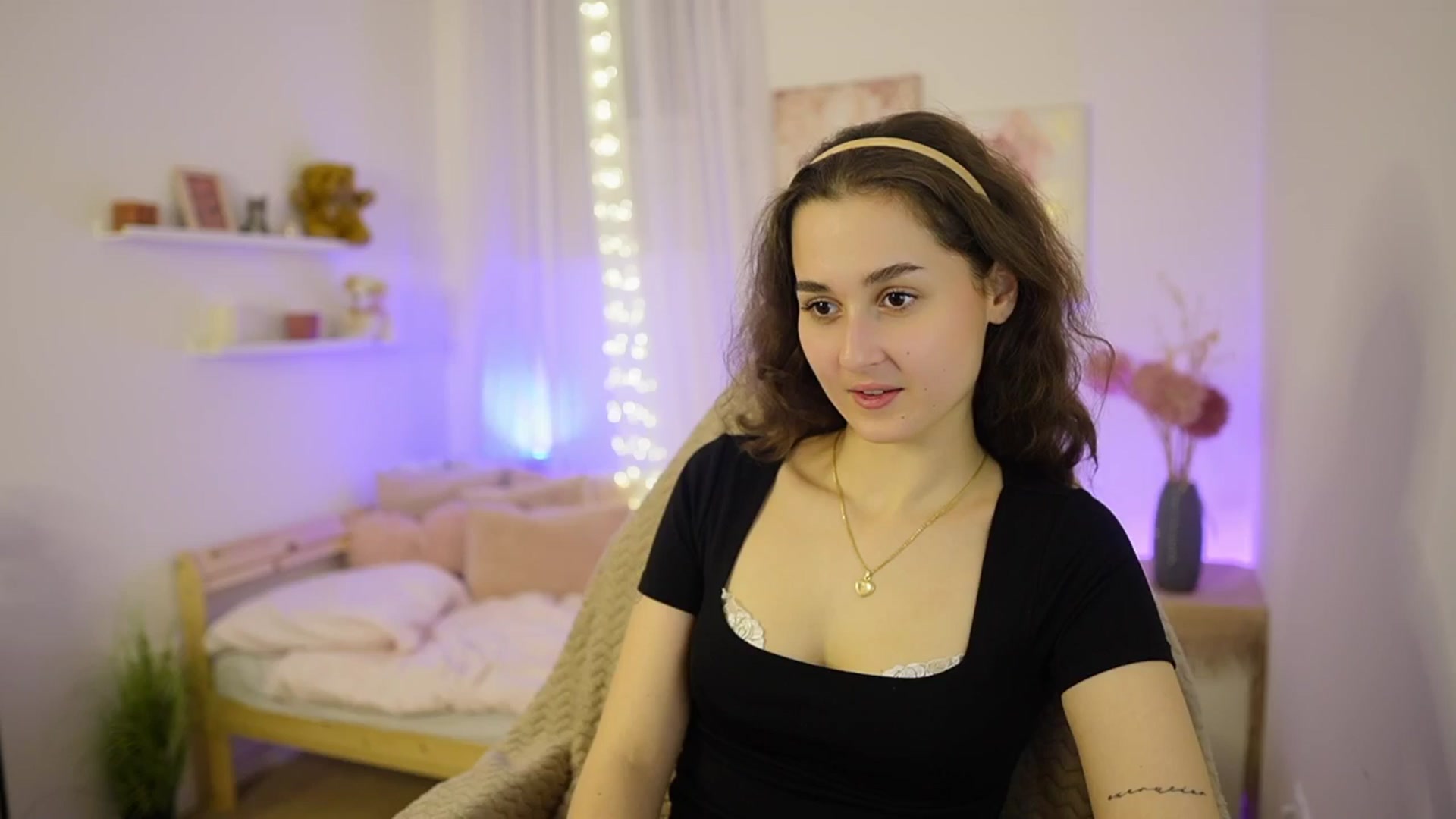 Gallery image thumbnail from Anita_Grey_'s myfreecams stream on, 02/18/2026, 20:03 image 13 of 20