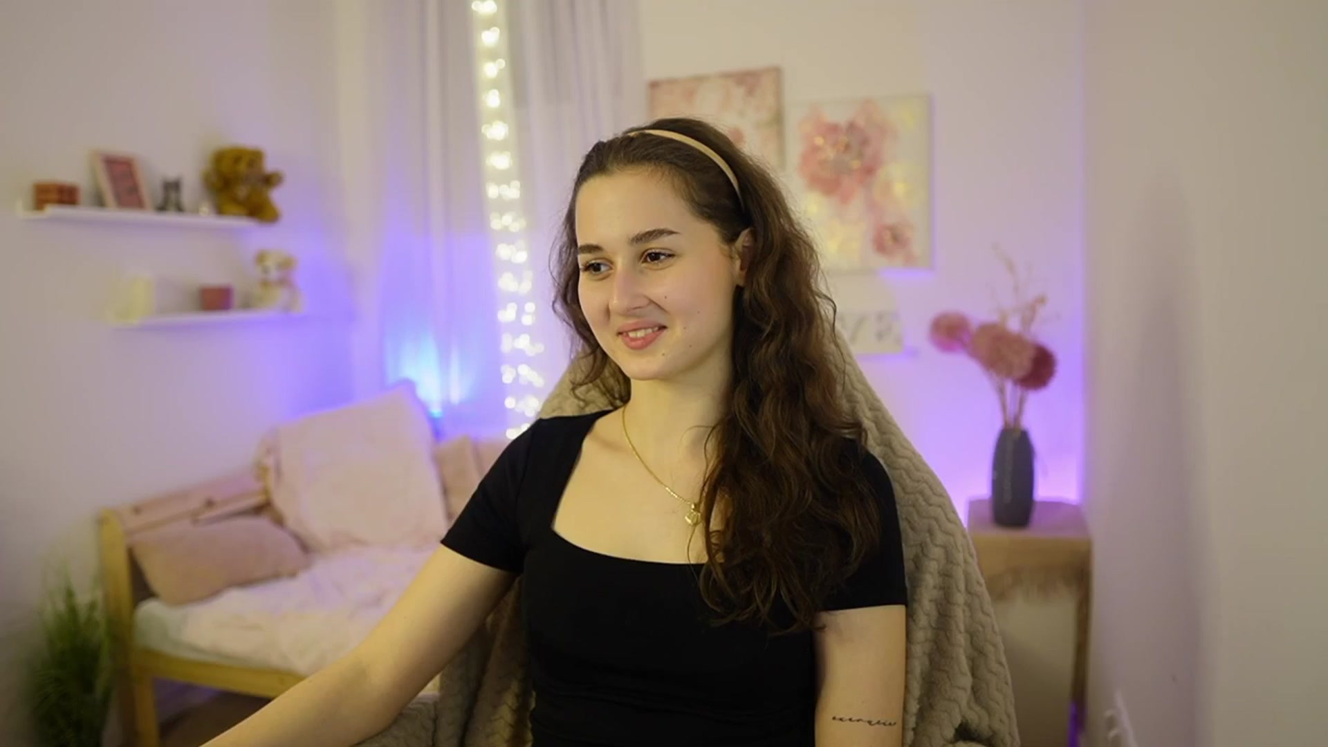 Gallery image thumbnail from Anita_Grey_'s myfreecams stream on, 02/18/2026, 21:34 image 12 of 20