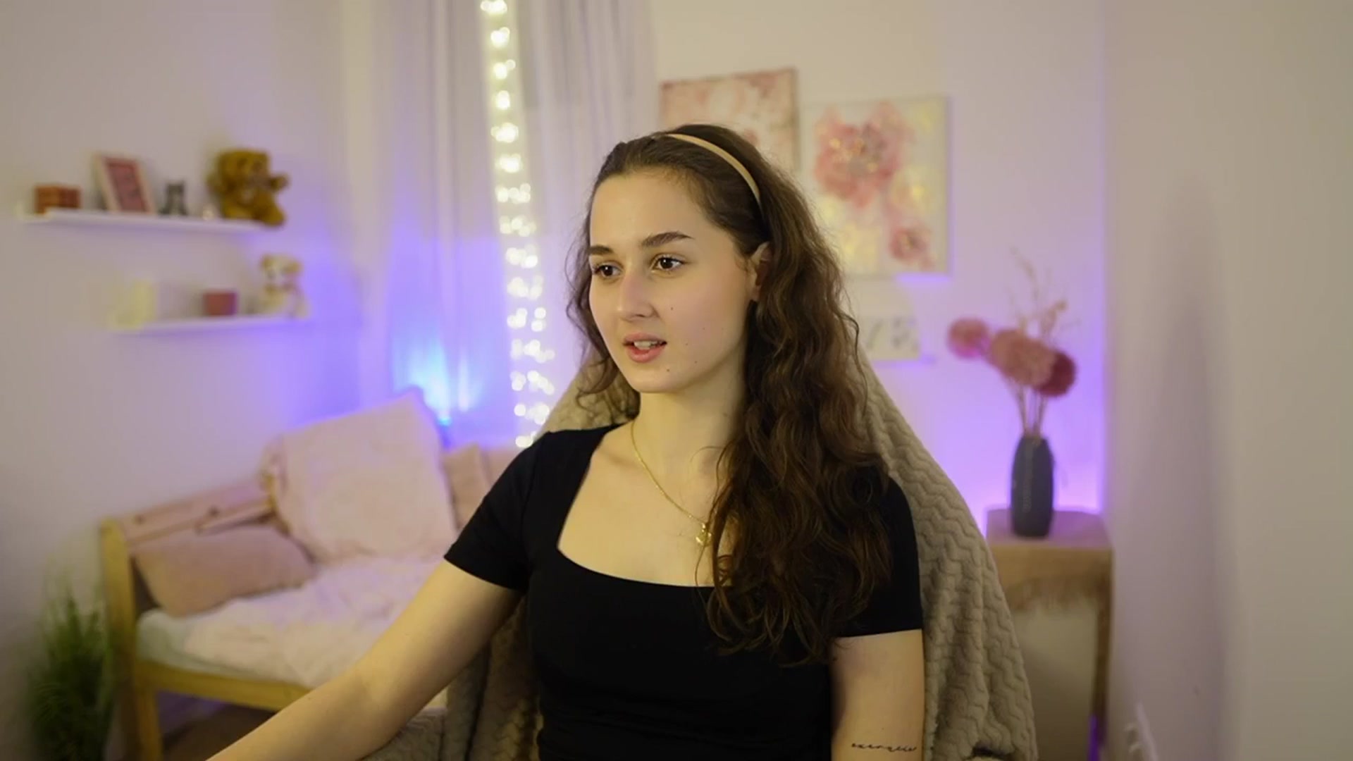 Gallery image thumbnail from Anita_Grey_'s myfreecams stream on, 02/18/2026, 21:34 image 14 of 20