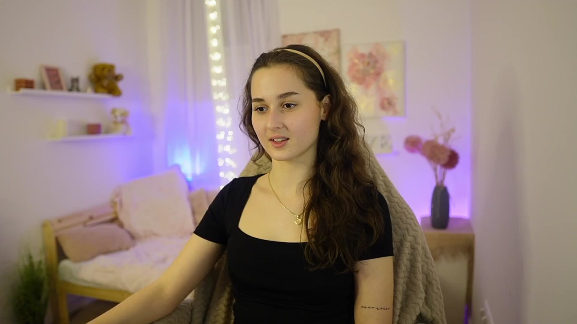 Gallery image thumbnail from Anita_Grey_'s myfreecams stream on, 02/18/2026, 21:34 image 10 of 20
