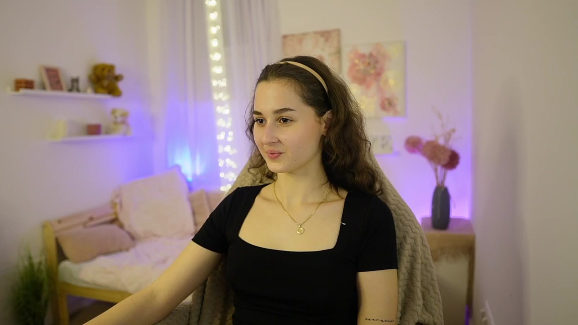 Gallery image thumbnail from Anita_Grey_'s myfreecams stream on, 02/18/2026, 21:34 image 15 of 20