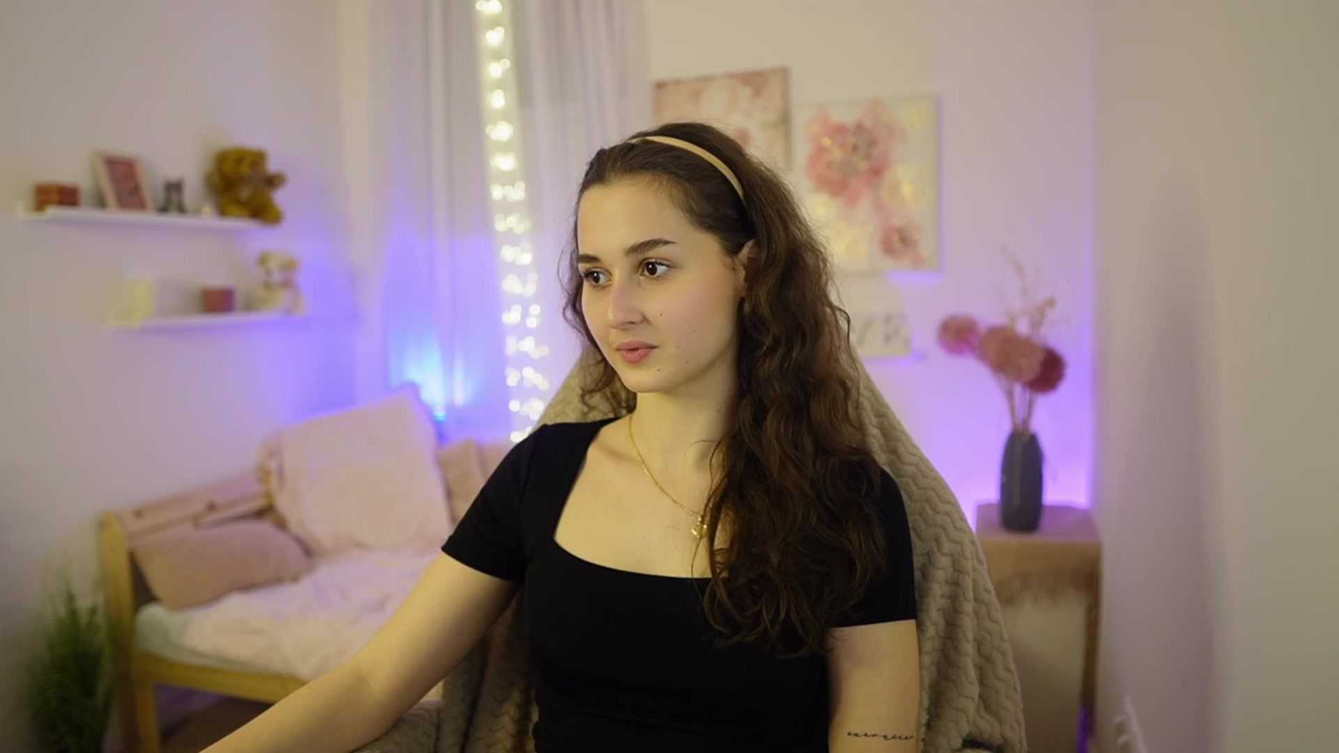 Gallery image thumbnail from Anita_Grey_'s myfreecams stream on, 02/18/2026, 21:34 image 13 of 20