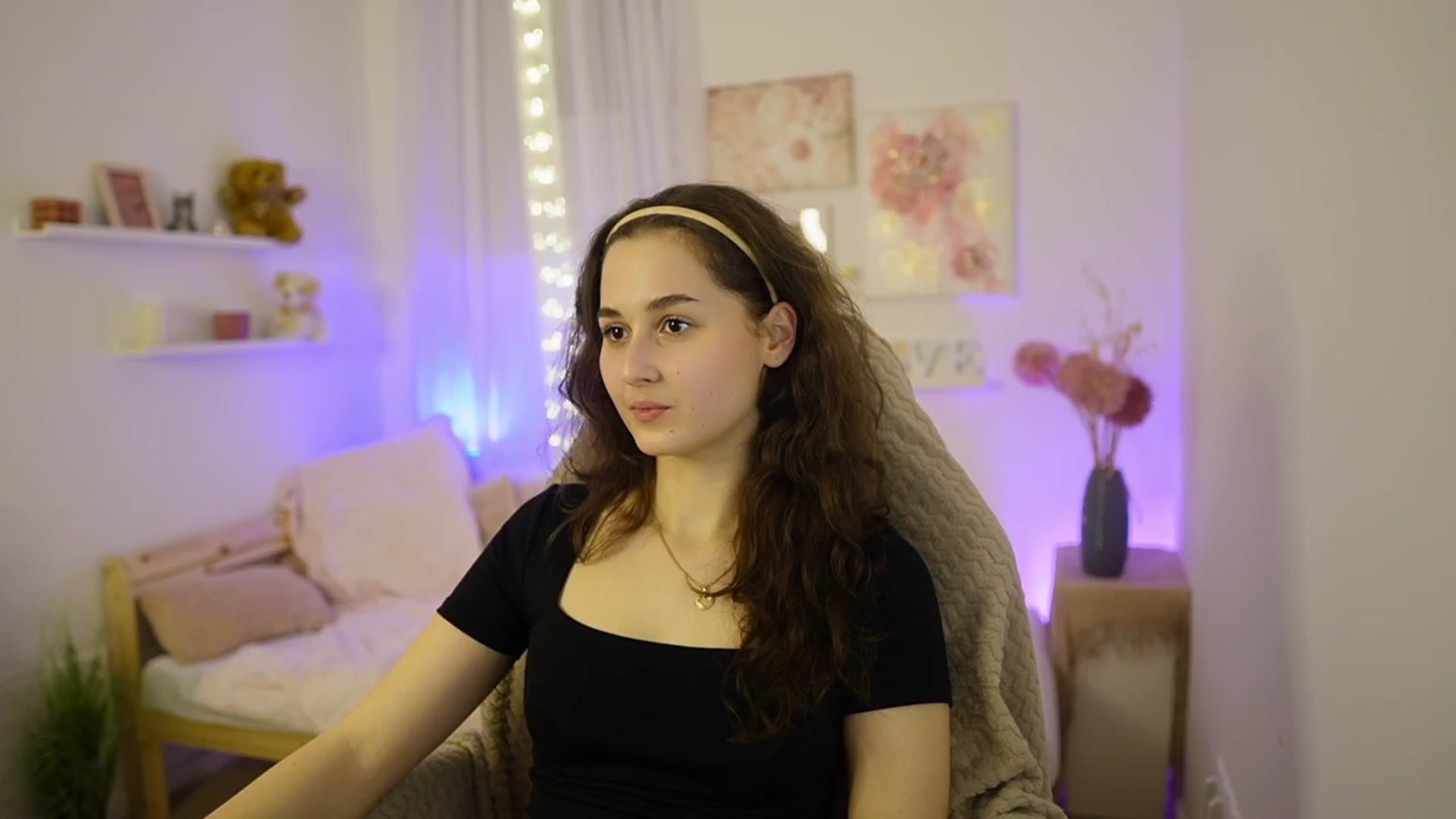 Gallery image thumbnail from Anita_Grey_'s myfreecams stream on, 02/18/2026, 22:49 image 10 of 20