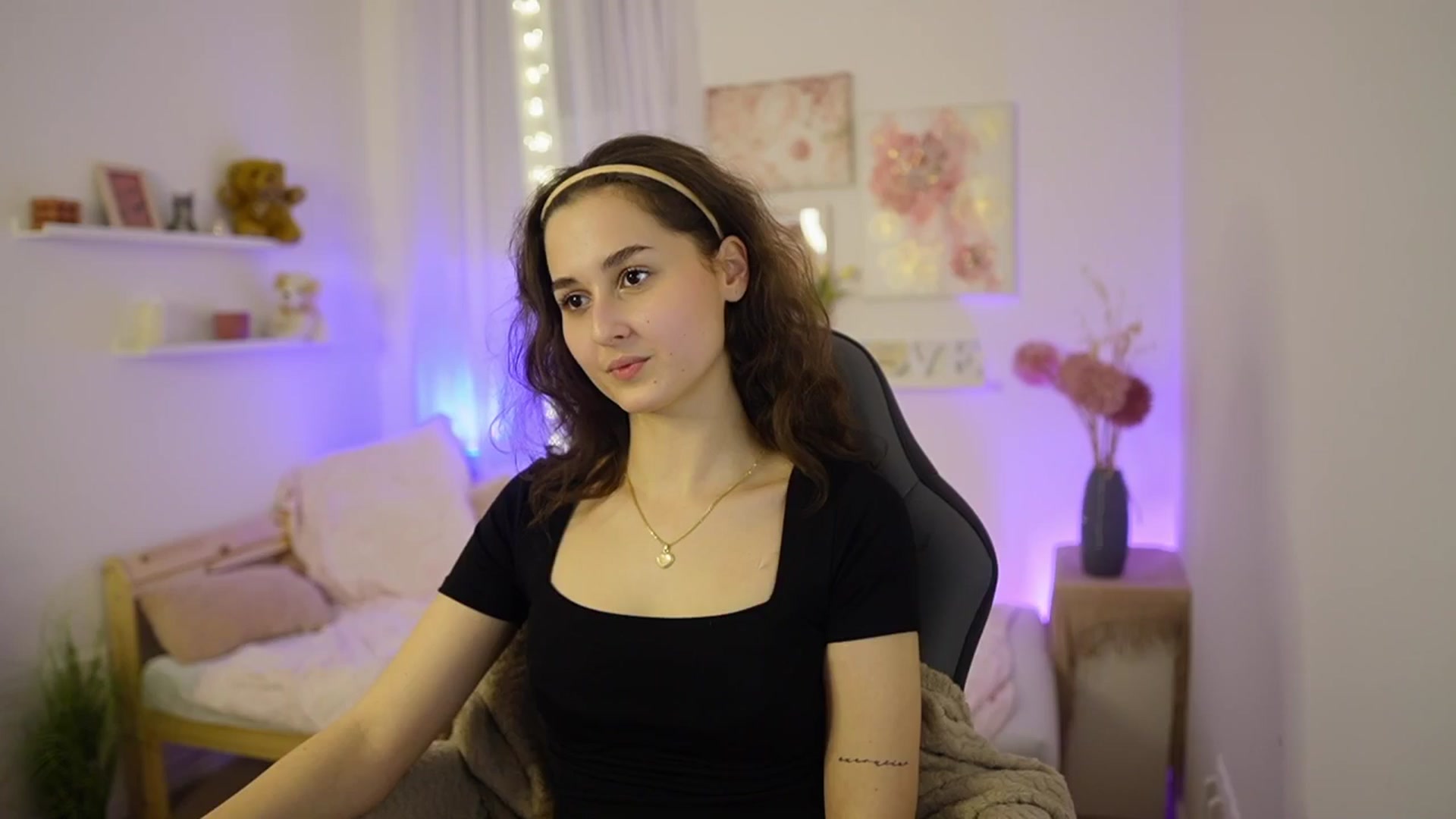 Gallery image thumbnail from Anita_Grey_'s myfreecams stream on, 02/18/2026, 22:49 image 20 of 20