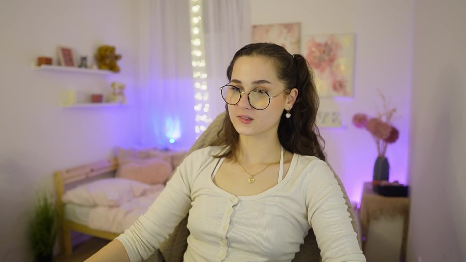 Gallery image thumbnail from Anita_Grey_'s myfreecams stream on, 02/21/2026, 19:56 image 17 of 20