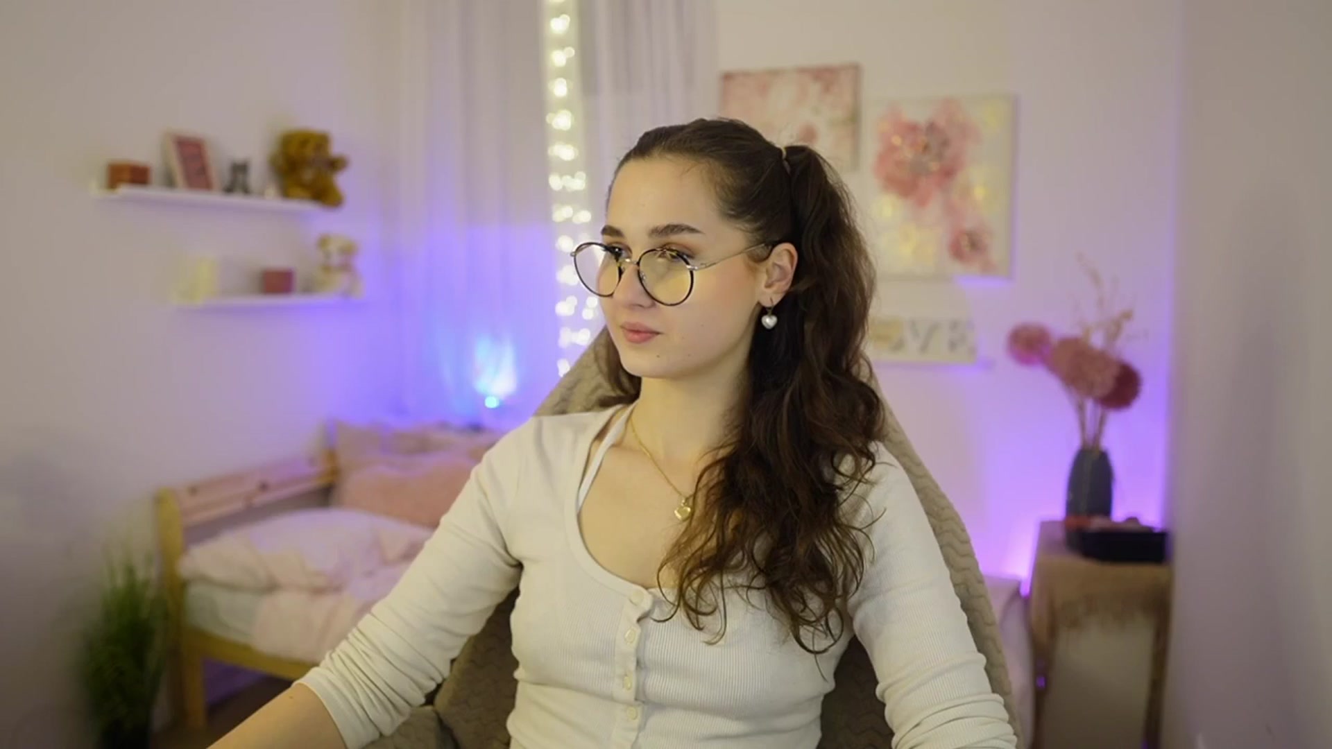 Gallery image thumbnail from Anita_Grey_'s myfreecams stream on, 02/21/2026, 19:56 image 7 of 20