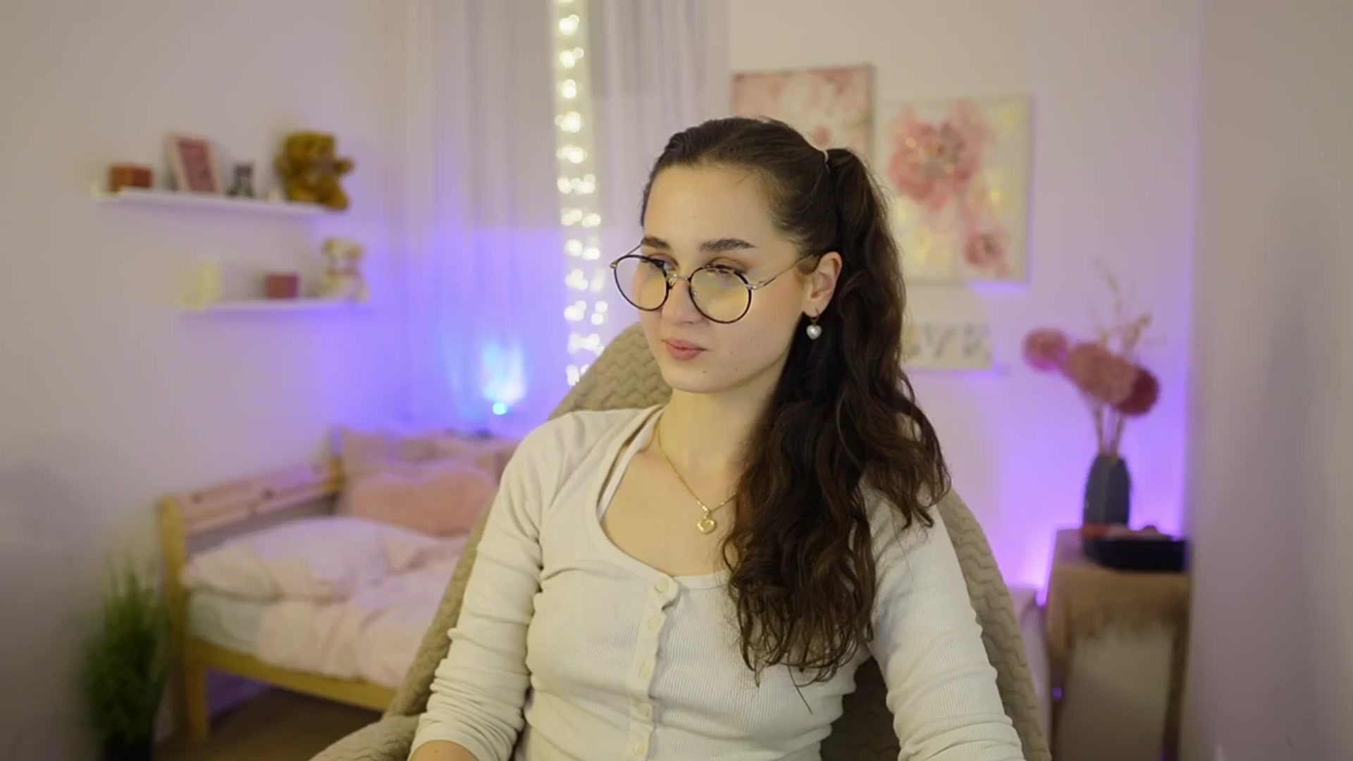 Gallery image thumbnail from Anita_Grey_'s myfreecams stream on, 02/21/2026, 19:56 image 8 of 20
