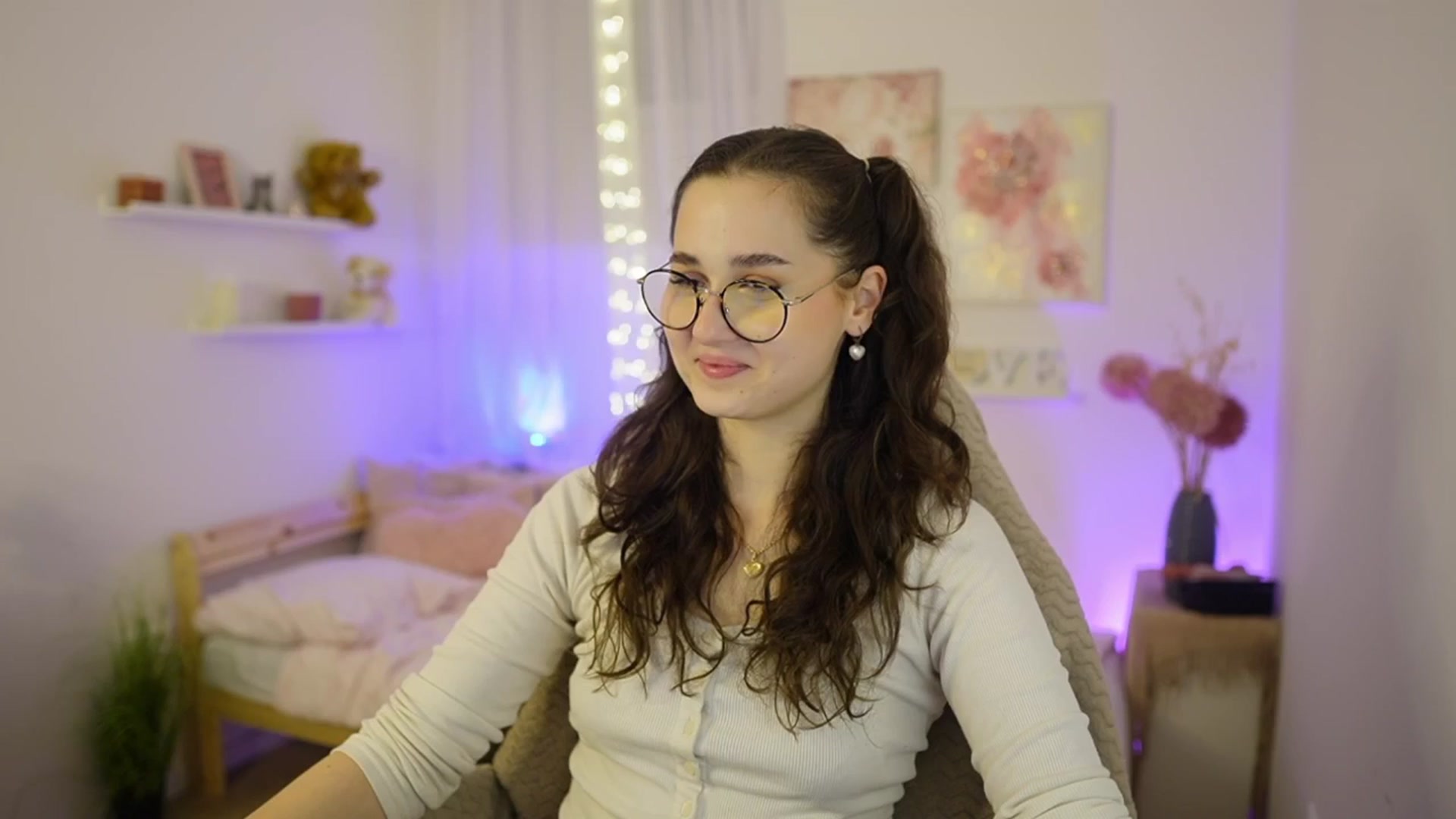Gallery image thumbnail from Anita_Grey_'s myfreecams stream on, 02/21/2026, 19:56 image 9 of 20
