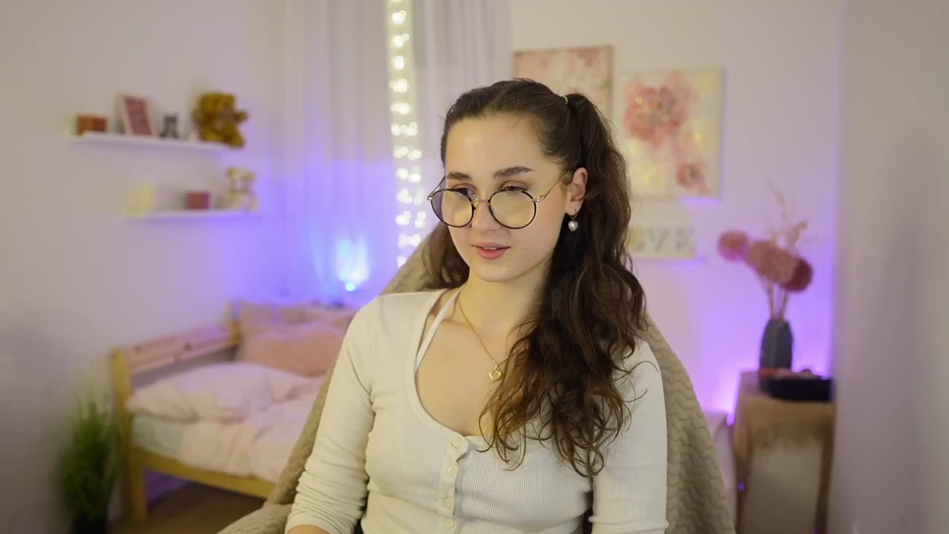 Gallery image thumbnail from Anita_Grey_'s myfreecams stream on, 02/21/2026, 19:56 image 3 of 20