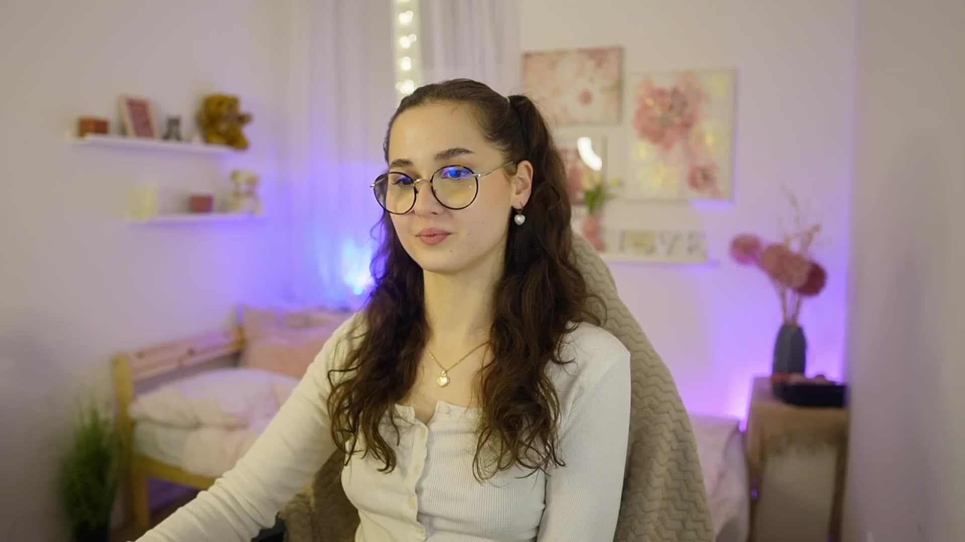 Gallery image thumbnail from Anita_Grey_'s myfreecams stream on, 02/21/2026, 21:50 image 6 of 20