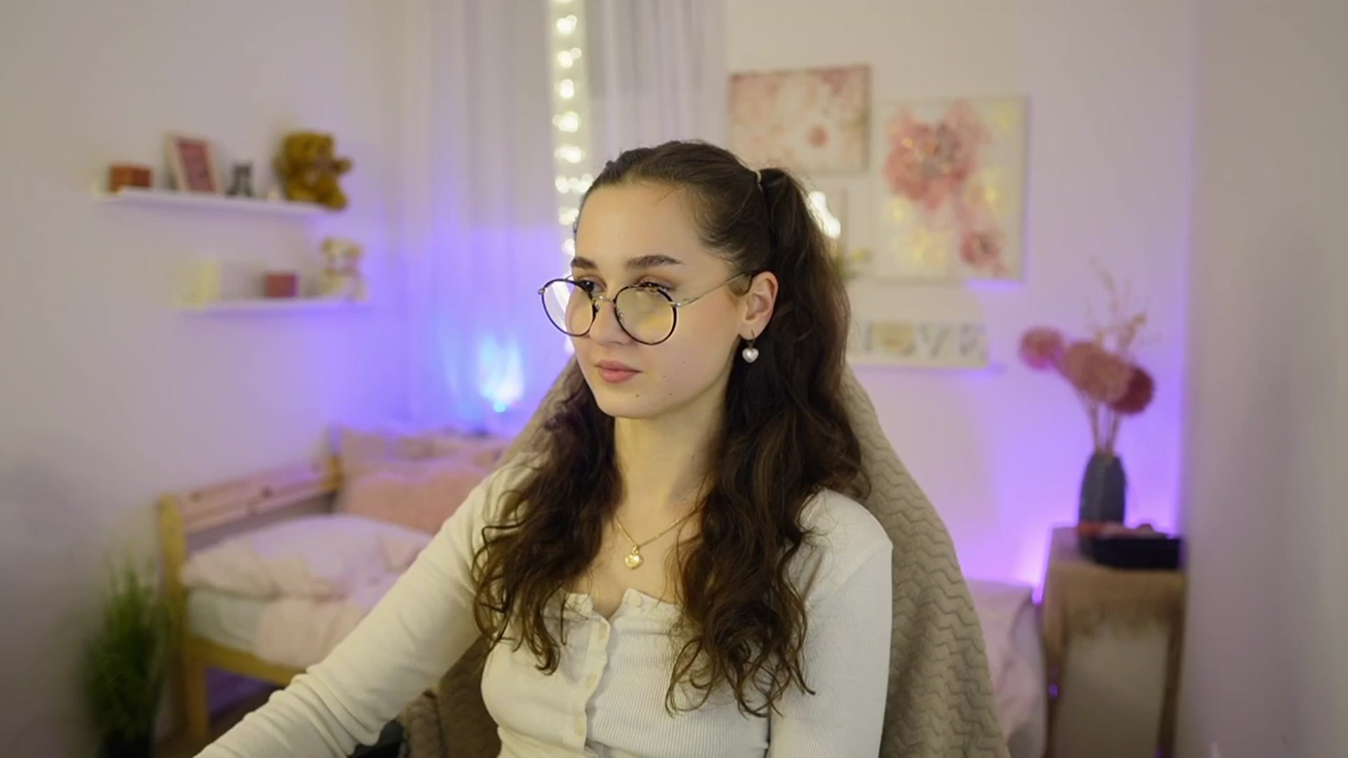 Gallery image thumbnail from Anita_Grey_'s myfreecams stream on, 02/21/2026, 21:50 image 12 of 20