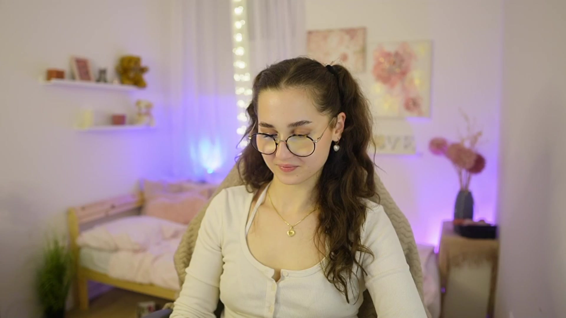 Gallery image thumbnail from Anita_Grey_'s myfreecams stream on, 02/22/2026, 24:21 image 20 of 20