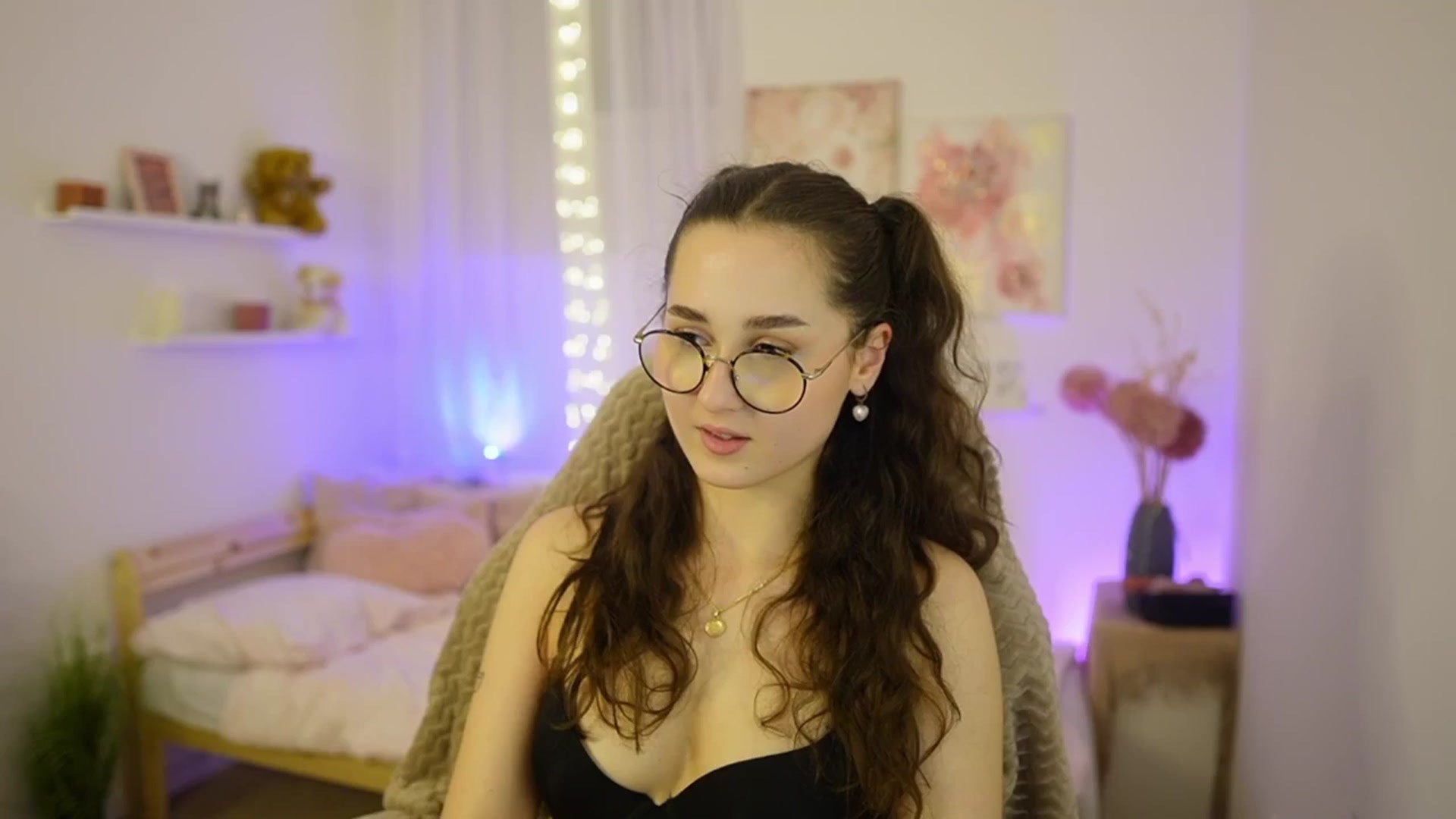 Gallery image thumbnail from Anita_Grey_'s myfreecams stream on, 02/22/2026, 21:34 image 7 of 20