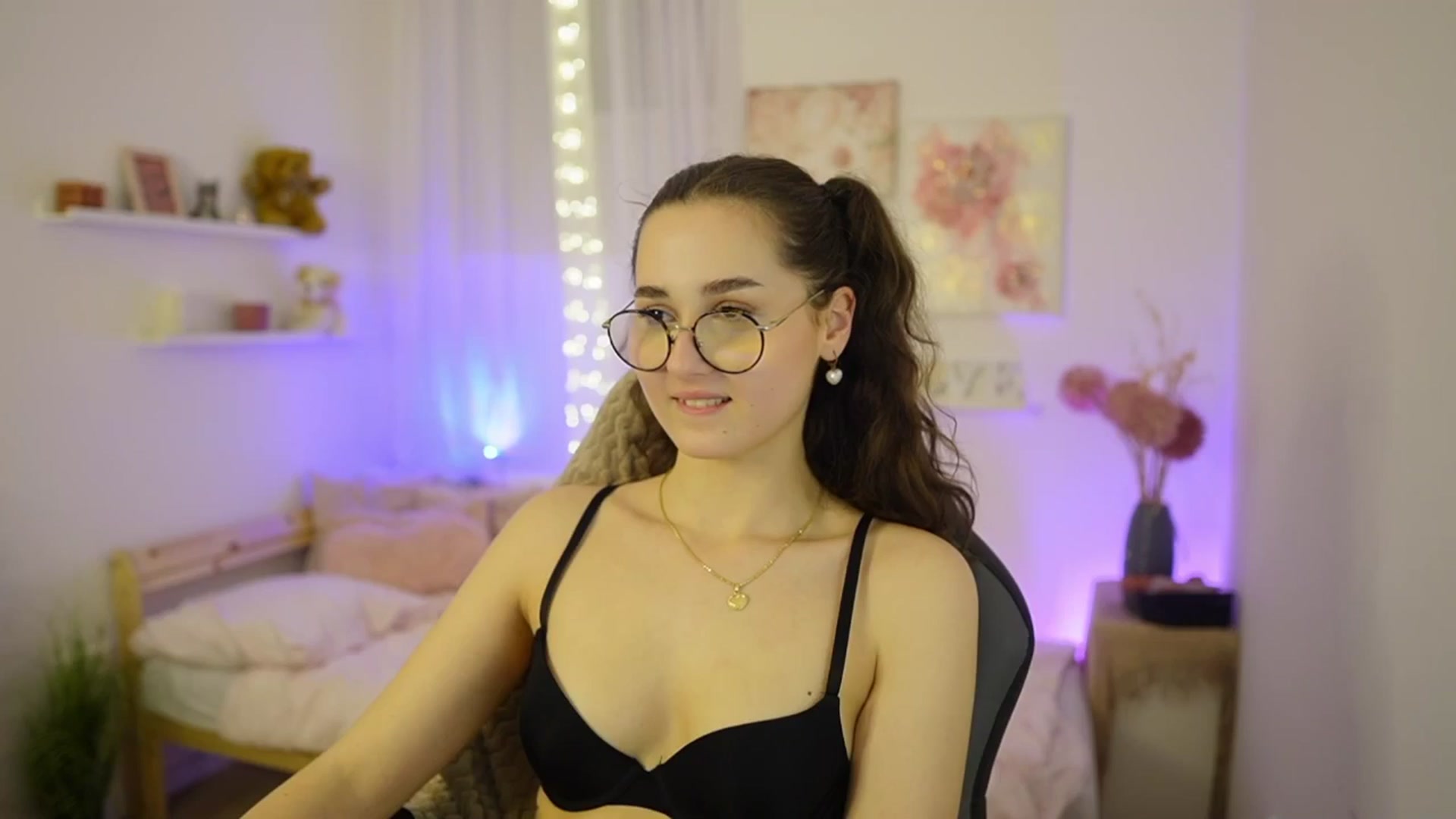 Gallery image thumbnail from Anita_Grey_'s myfreecams stream on, 02/22/2026, 21:34 image 11 of 20