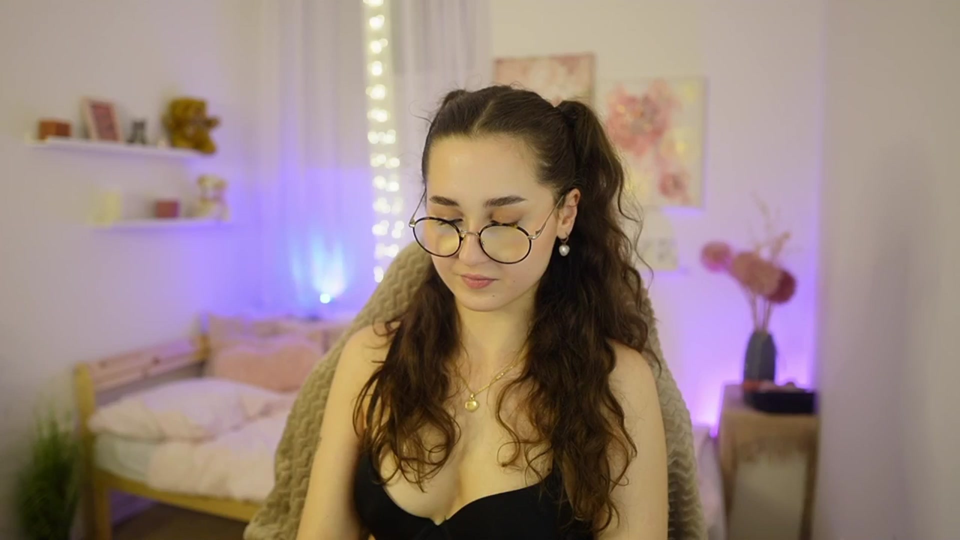 Gallery image thumbnail from Anita_Grey_'s myfreecams stream on, 02/22/2026, 21:34 image 8 of 20