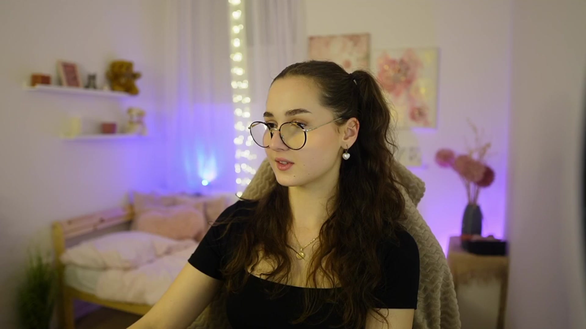 Gallery image thumbnail from Anita_Grey_'s myfreecams stream on, 02/22/2026, 21:34 image 3 of 20