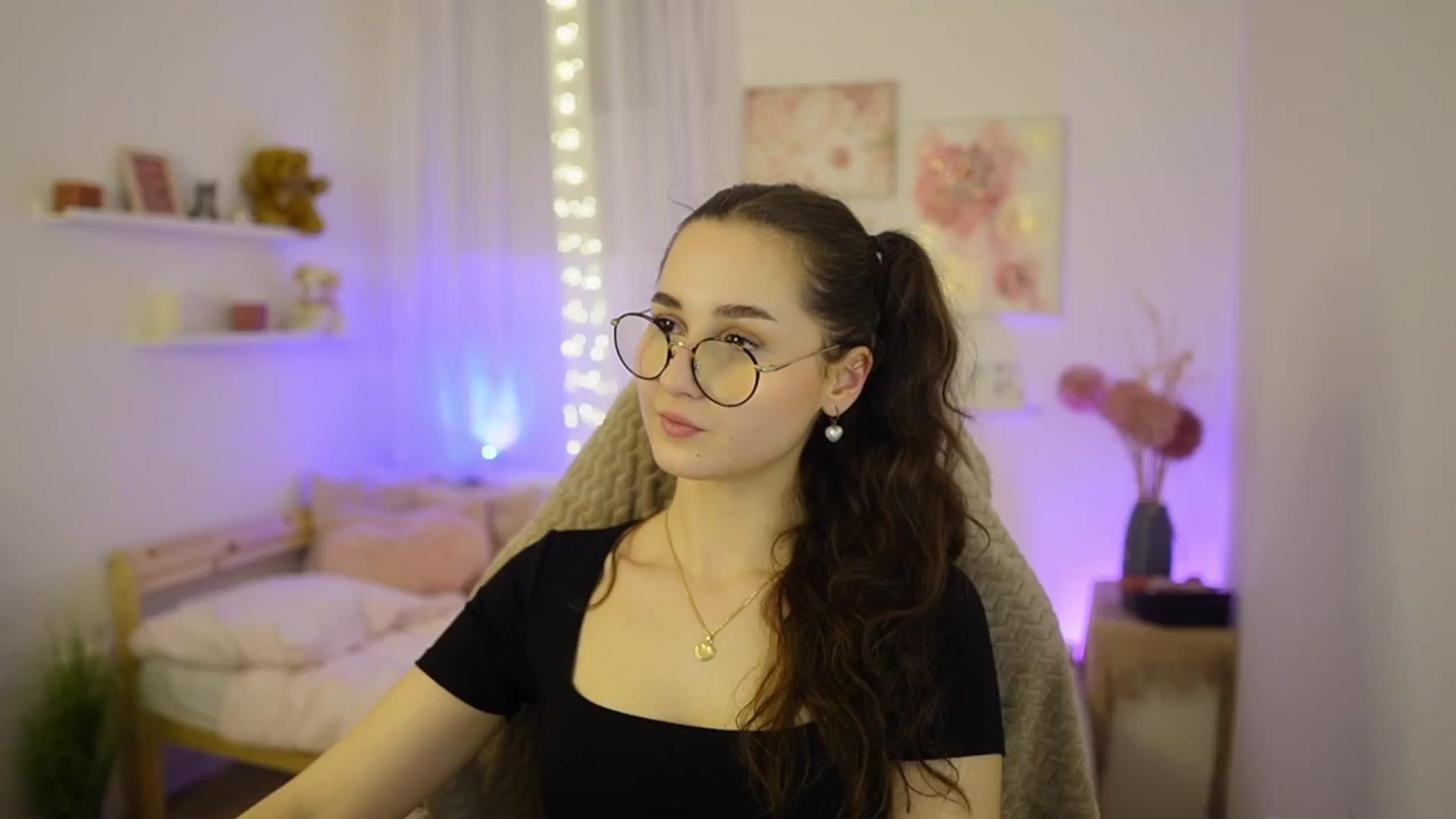 Gallery image thumbnail from Anita_Grey_'s myfreecams stream on, 02/22/2026, 21:34 image 19 of 20