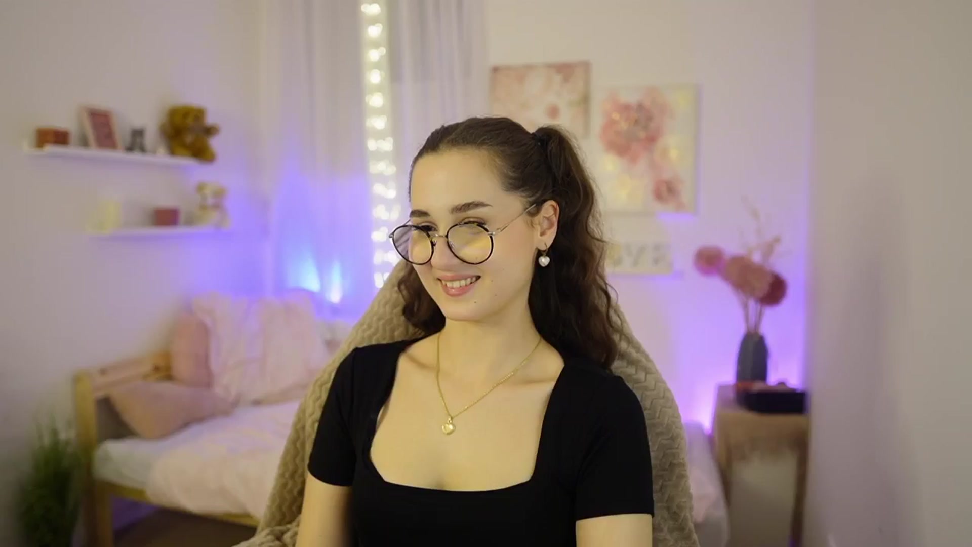 Gallery image thumbnail from Anita_Grey_'s myfreecams stream on, 02/23/2026, 24:24 image 2 of 20