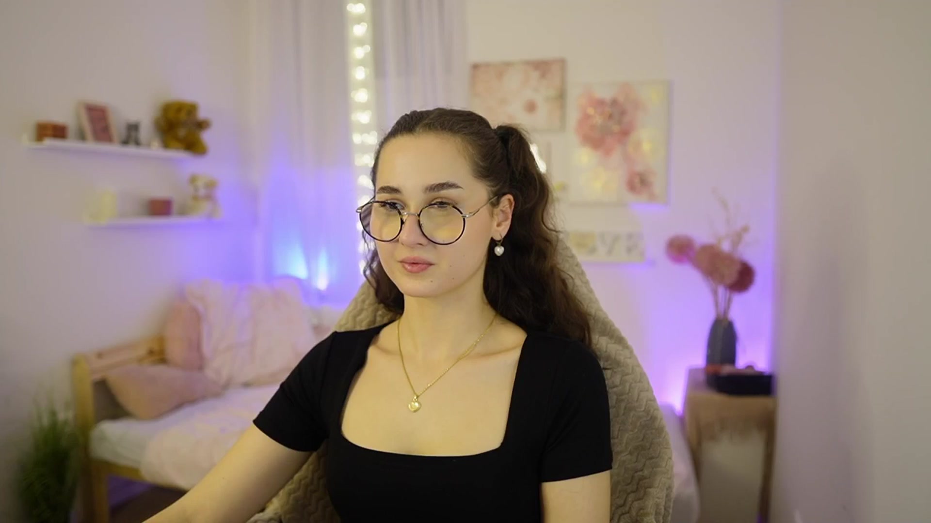 Gallery image thumbnail from Anita_Grey_'s myfreecams stream on, 02/23/2026, 24:24 image 11 of 20
