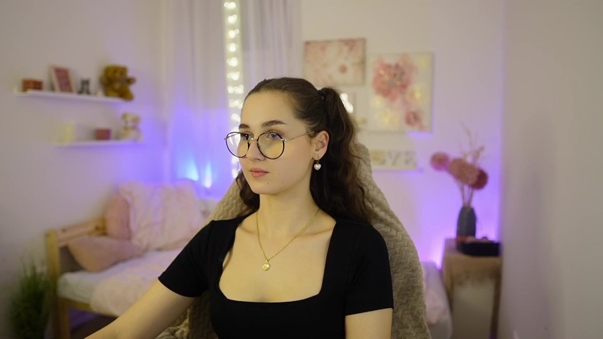 Gallery image thumbnail from Anita_Grey_'s myfreecams stream on, 02/23/2026, 24:24 image 4 of 20