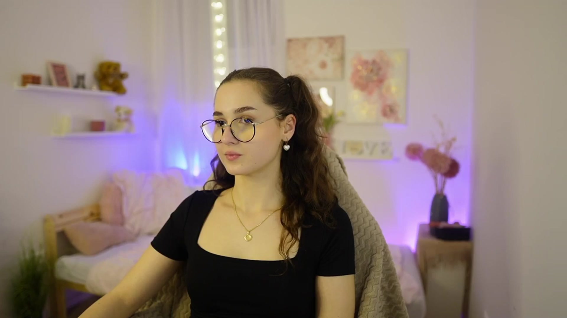 Gallery image thumbnail from Anita_Grey_'s myfreecams stream on, 02/23/2026, 24:24 image 13 of 20