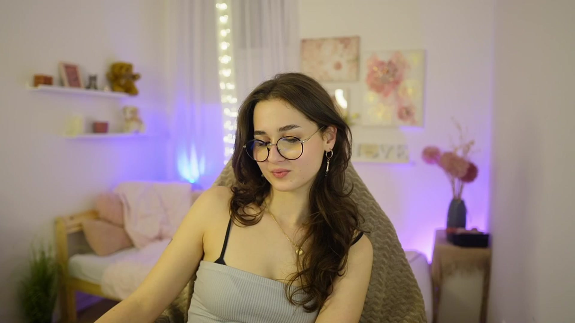 Gallery image thumbnail from Anita_Grey_'s myfreecams stream on, 02/25/2026, 24:46 image 5 of 20