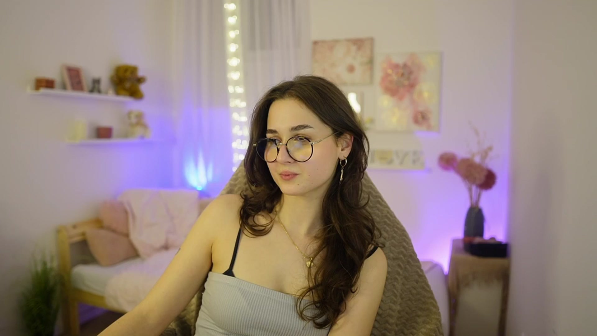 Gallery image thumbnail from Anita_Grey_'s myfreecams stream on, 02/25/2026, 24:46 image 6 of 20