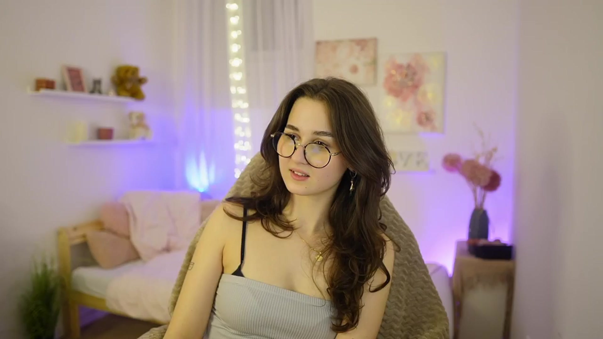 Gallery image thumbnail from Anita_Grey_'s myfreecams stream on, 02/25/2026, 24:46 image 15 of 20